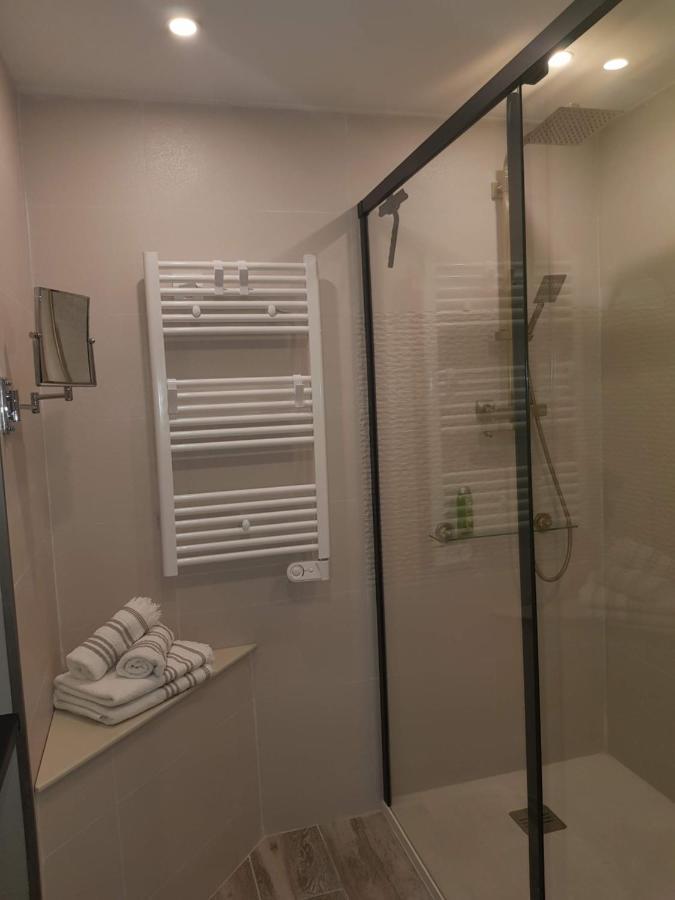 Le J&J Appartement Spacieux Climatise En Centre Ville سُت المظهر الخارجي الصورة