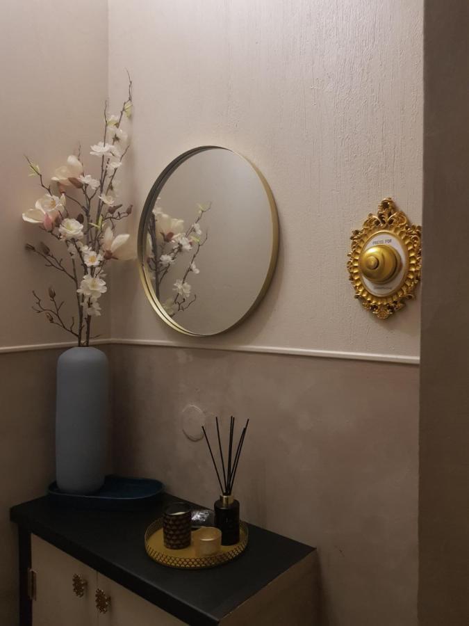 Le J&J Appartement Spacieux Climatise En Centre Ville سُت المظهر الخارجي الصورة