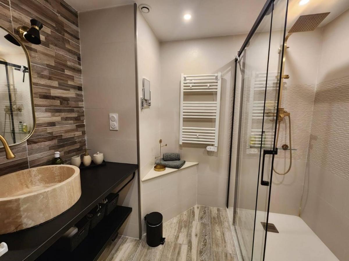 Le J&J Appartement Spacieux Climatise En Centre Ville سُت المظهر الخارجي الصورة